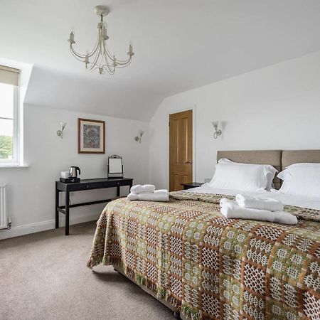 3 Bedroom Barn Conversion With Hot Tub-Garden View - Ty Cerrig Barn 코웬 외부 사진
