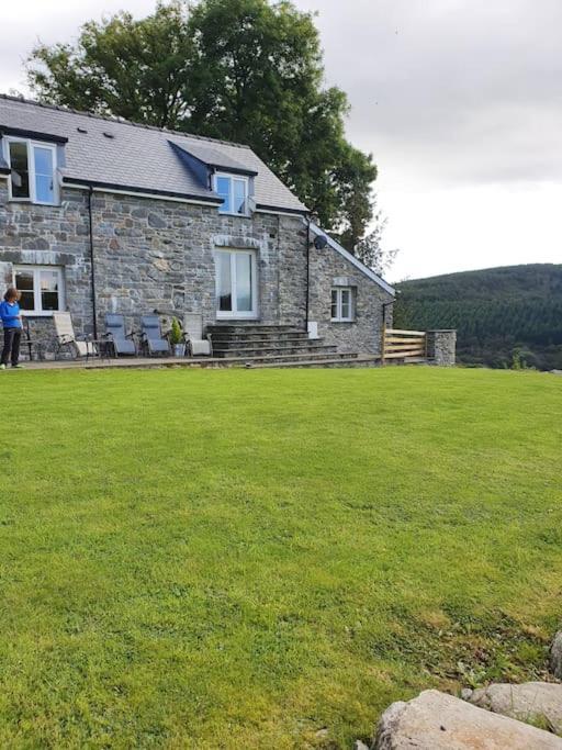 3 Bedroom Barn Conversion With Hot Tub-Garden View - Ty Cerrig Barn 코웬 외부 사진