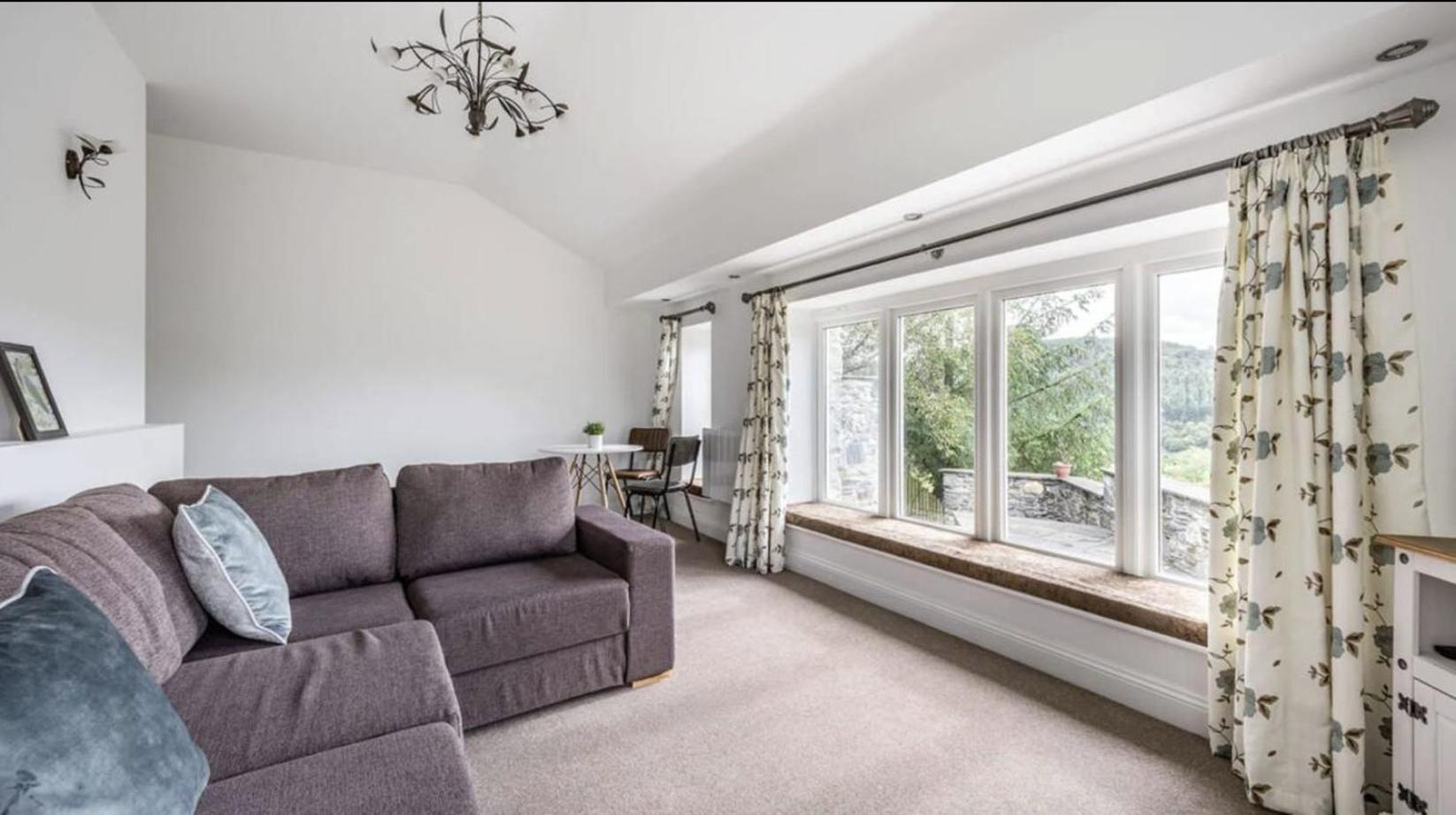3 Bedroom Barn Conversion With Hot Tub-Garden View - Ty Cerrig Barn 코웬 외부 사진